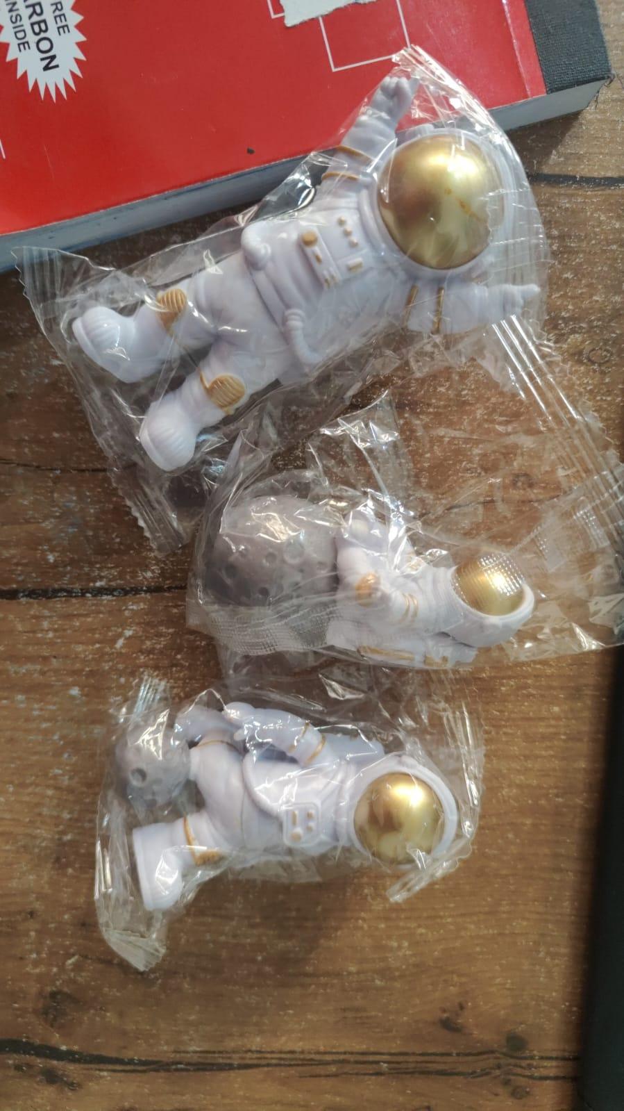 Reetrix Astronaut Spaceman Statue Ornament Home Office Desktop Figurine Decors Set of 3 - Golden